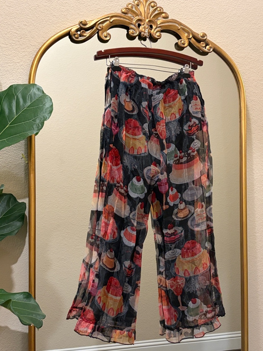 Lisa Says Gah Liora Ruffle Pants in the Dessert Table Print Size 2XL - Picture 8 of 10